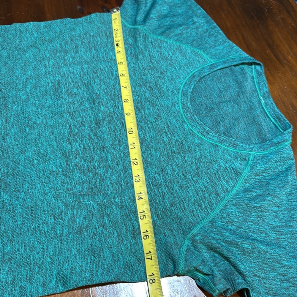 lululemon athletica Short Sleeve Tech Tee - Picture 7 of 13